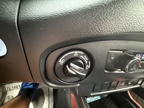 Used 2022 Nissan Frontier PRO-4X w/ Off-Road Protection Package image 40