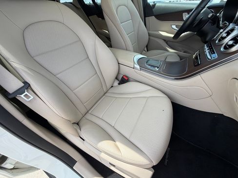 Used 2022 Mercedes-Benz GLC 300 image 18