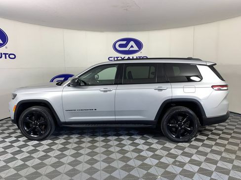 Used 2023 Jeep Grand Cherokee L Laredo AWD/4WD image 6