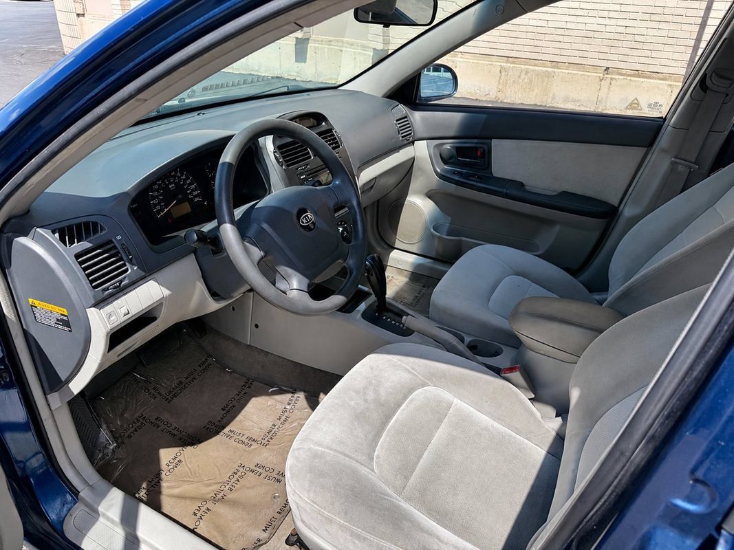 Used 2006 Kia Spectra EX FWD image 9