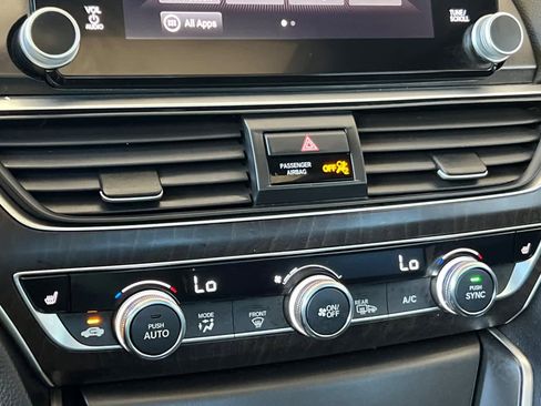 Used 2018 Honda Accord EX-L image 21