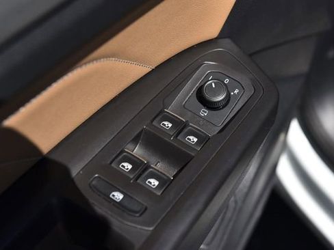 Used 2023 Volkswagen Atlas Cross Sport SEL Premium R-Line image 8