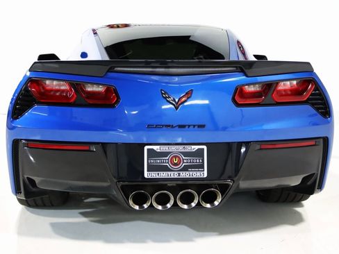 Used 2016 Chevrolet Corvette Stingray Coupe w/ Carbon Flash Badge Package image 28