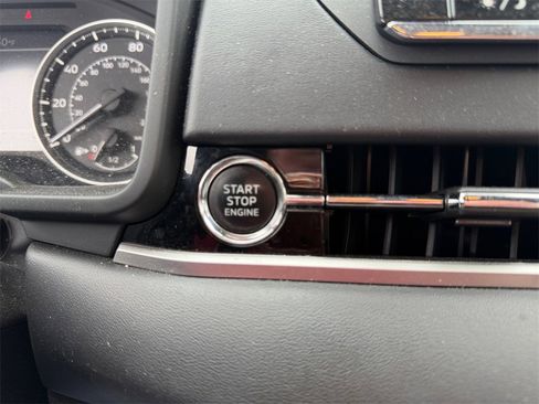 Used 2022 Mitsubishi Outlander ES image 22