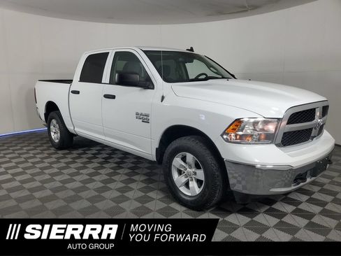 Used 2022 RAM 1500 Classic SLT w/ Electronics Group AWD/4WD image 1