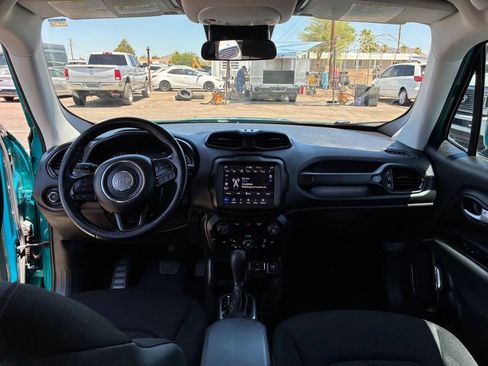 Used 2020 Jeep Renegade Altitude w/ UConnect 8.4 Nav Group FWD image 24