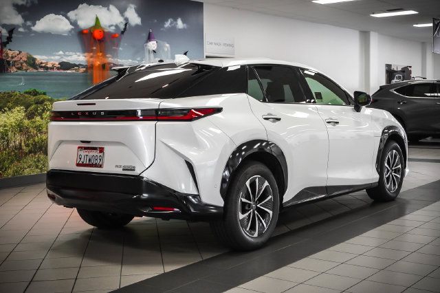Used 2023 Lexus RZ 450e Premium w/ Technology Package AWD/4WD image 6