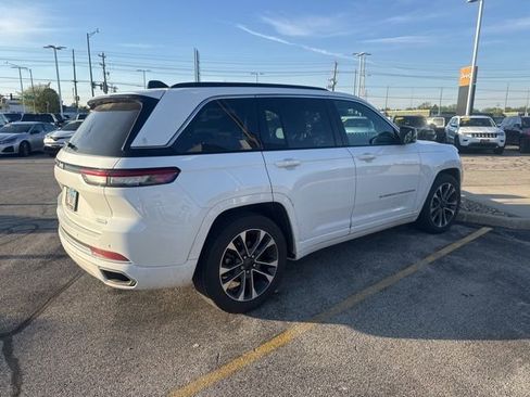 Used 2025 Jeep Grand Cherokee Overland AWD/4WD image 6