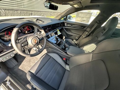 Used 2026 Porsche Panamera GTS AWD/4WD image 4
