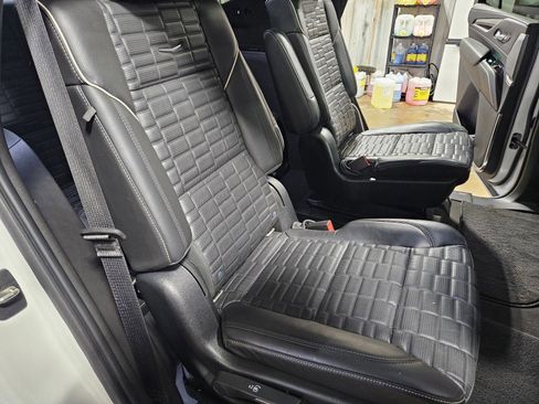 Used 2021 Cadillac Escalade Sport Platinum AWD/4WD image 31