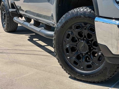 Used 2025 Chevrolet Silverado 3500 LTZ w/ LTZ Premium Package AWD/4WD image 9