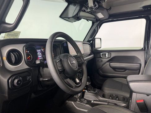 Used 2025 Jeep Wrangler Unlimited Sport AWD/4WD image 20