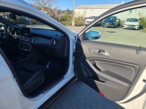 Used 2020 Mercedes-Benz GLA 250 4MATIC image 12
