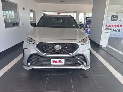 Used 2022 Toyota Highlander XSE