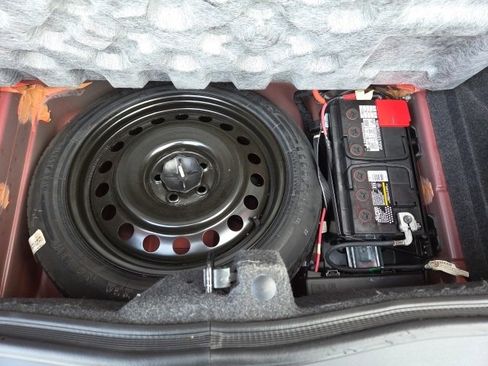 Used 2010 Dodge Challenger R/T image 35