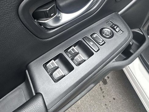 Used 2023 Honda Pilot EX-L image 16