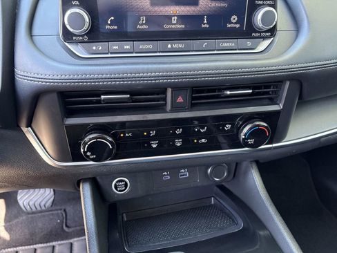 Used 2023 Nissan Rogue S FWD image 28