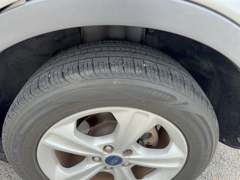 Used 2015 Ford Escape SE image 8