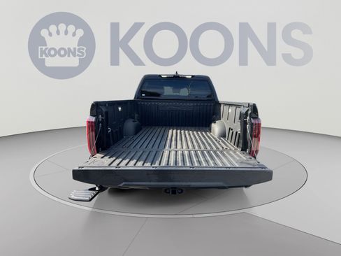 Used 2023 Toyota Tundra Platinum AWD/4WD image 25