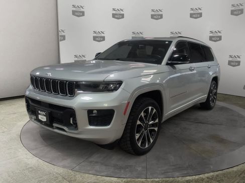 Used 2022 Jeep Grand Cherokee L Overland w/ Luxury Tech Group IV AWD/4WD image 7
