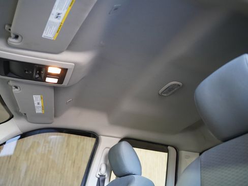 Used 2018 RAM 1500 Classic SLT image 21