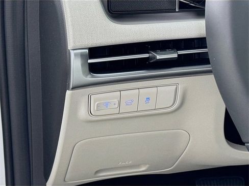 Certified 2025 Hyundai Tucson SEL image 13