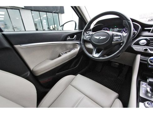 Used 2021 Genesis G70 2.0T RWD image 9