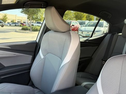 Used 2026 Toyota Camry SE w/ Convenience Package FWD image 15