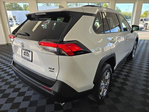 Used 2025 Toyota RAV4 XLE AWD/4WD image 3