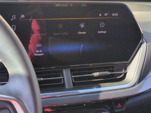 New 2025 Chevrolet Trax ACTIV w/ Driver Confidence Package image 14