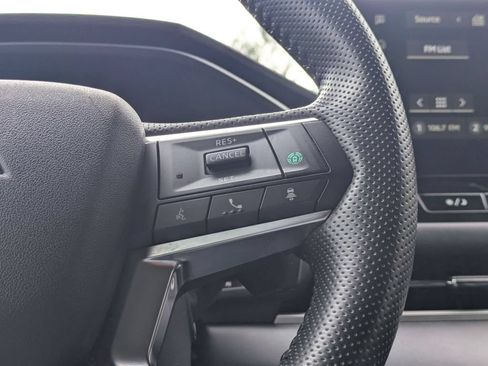 Used 2025 Mitsubishi Outlander SE AWD/4WD image 24