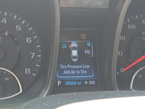 Used 2015 Chevrolet Malibu LT FWD image 24