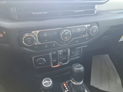 New 2026 Jeep Gladiator Sport image 18