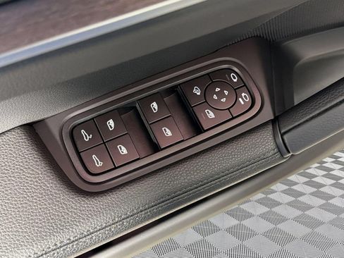 Certified 2026 Porsche Cayenne AWD/4WD image 14