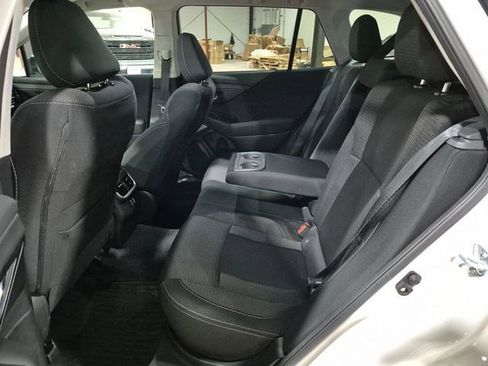 Used 2025 Subaru Outback Premium AWD/4WD image 26