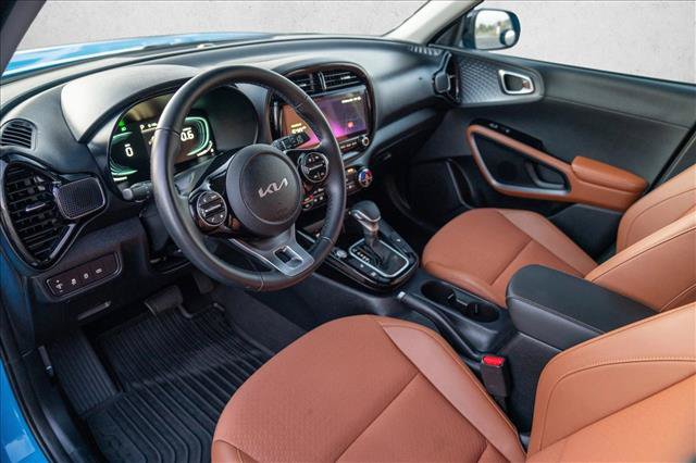 Used 2025 Kia Soul EX FWD image 4