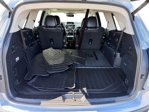 Used 2019 Subaru Ascent Limited AWD/4WD image 17