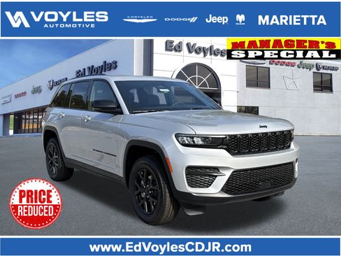 New 2025 Jeep Grand Cherokee Altitude image 1