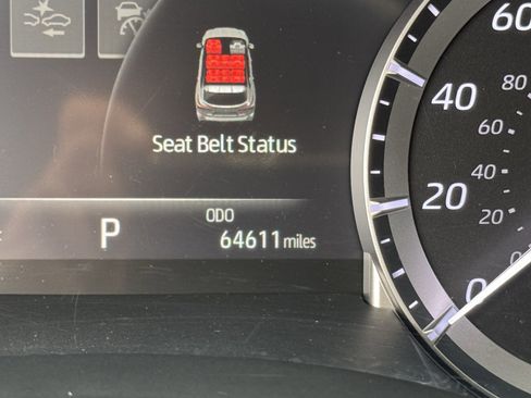 Used 2023 Toyota Highlander LE image 20