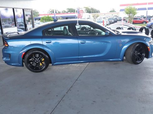Used 2022 Dodge Charger SRT Hellcat RWD image 4