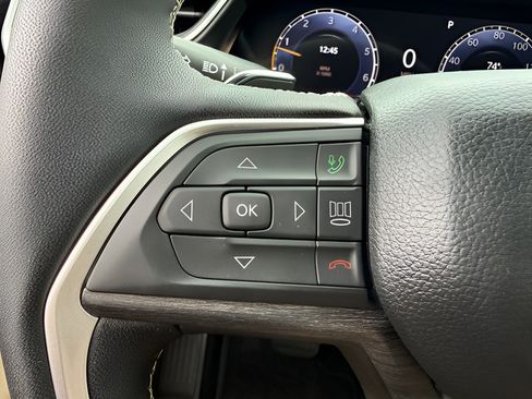 Used 2025 Jeep Grand Cherokee Limited AWD/4WD image 20
