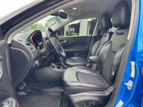 Used 2018 Jeep Compass Trailhawk w/ Navigation Group AWD/4WD image 10