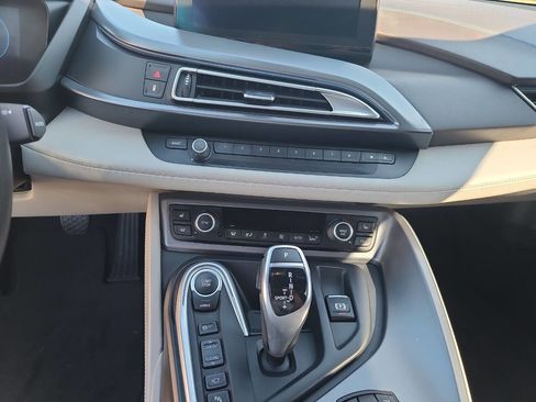 Used 2016 BMW i8 image 21