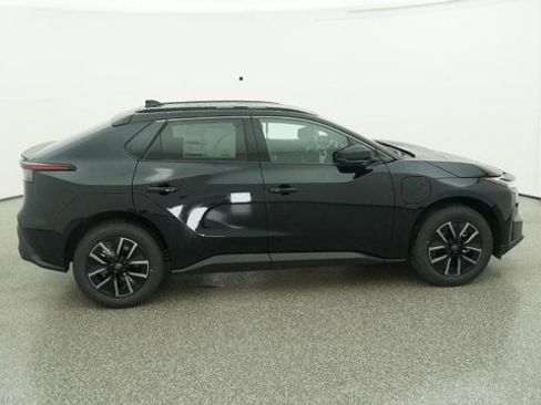 Certified 2026 Toyota bZ XLE image 25