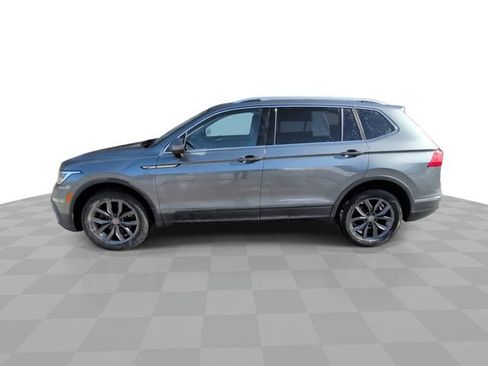 Used 2022 Volkswagen Tiguan SE image 5