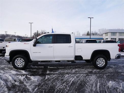 Used 2024 Chevrolet Silverado 3500 LT w/ Convenience Package image 3