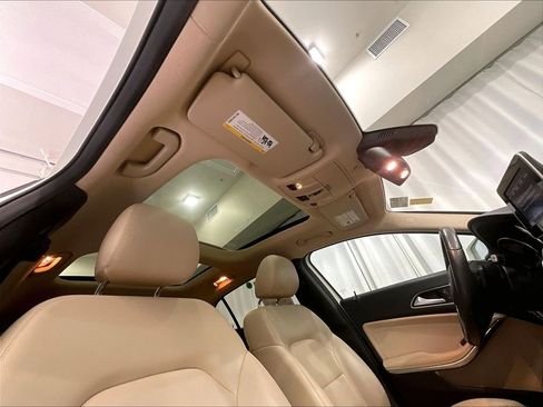 Used 2017 Mercedes-Benz GLA 250 4MATIC image 22