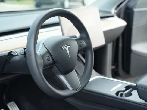 Used 2022 Tesla Model Y Performance AWD/4WD image 28
