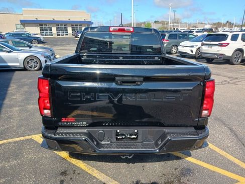 Used 2024 Chevrolet Colorado Z71 w/ Z71 Convenience Package 2 image 4