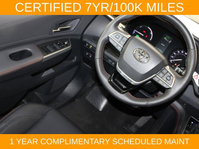 Used 2022 Toyota Sienna XSE FWD image 17